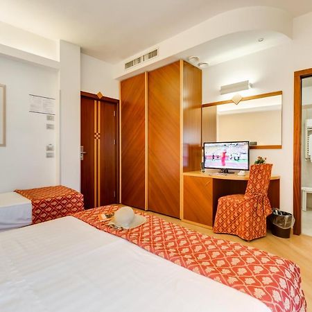 Hotel Europa Beach Village 길라노바리도 외부 사진