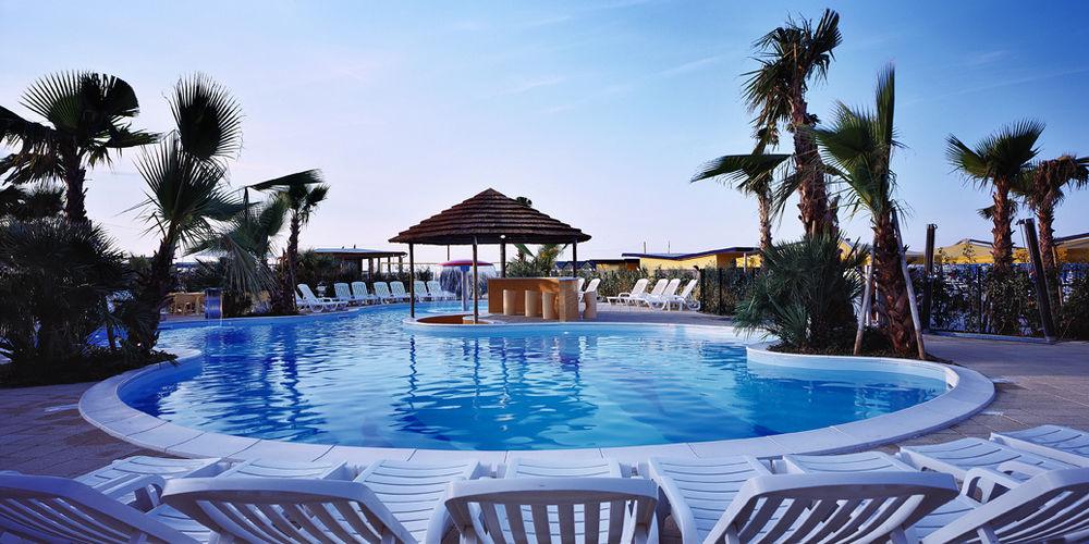 Hotel Europa Beach Village 길라노바리도 외부 사진