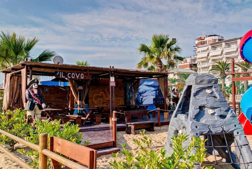 Hotel Europa Beach Village 길라노바리도 외부 사진