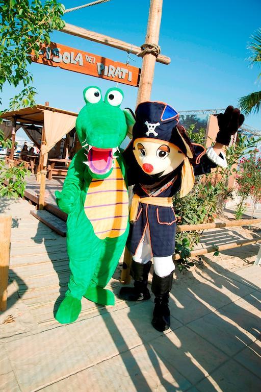 Hotel Europa Beach Village 길라노바리도 외부 사진