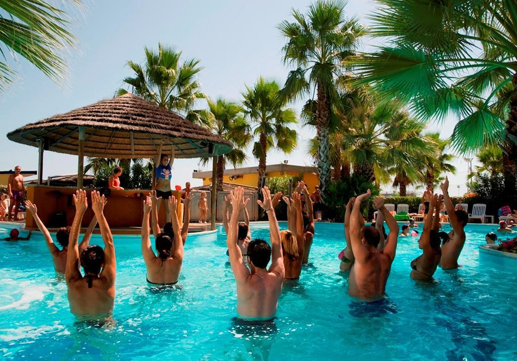 Hotel Europa Beach Village 길라노바리도 외부 사진