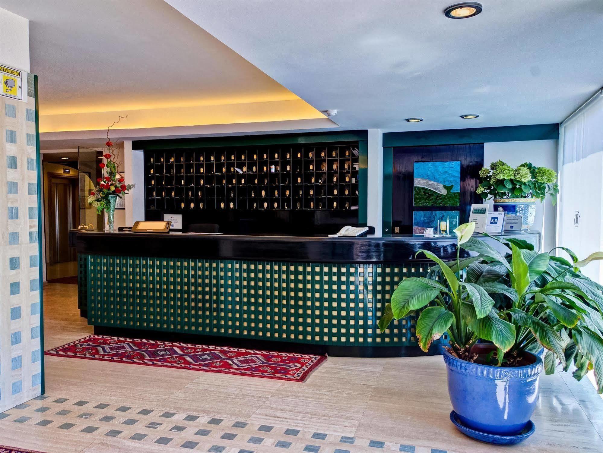 Hotel Europa Beach Village 길라노바리도 외부 사진