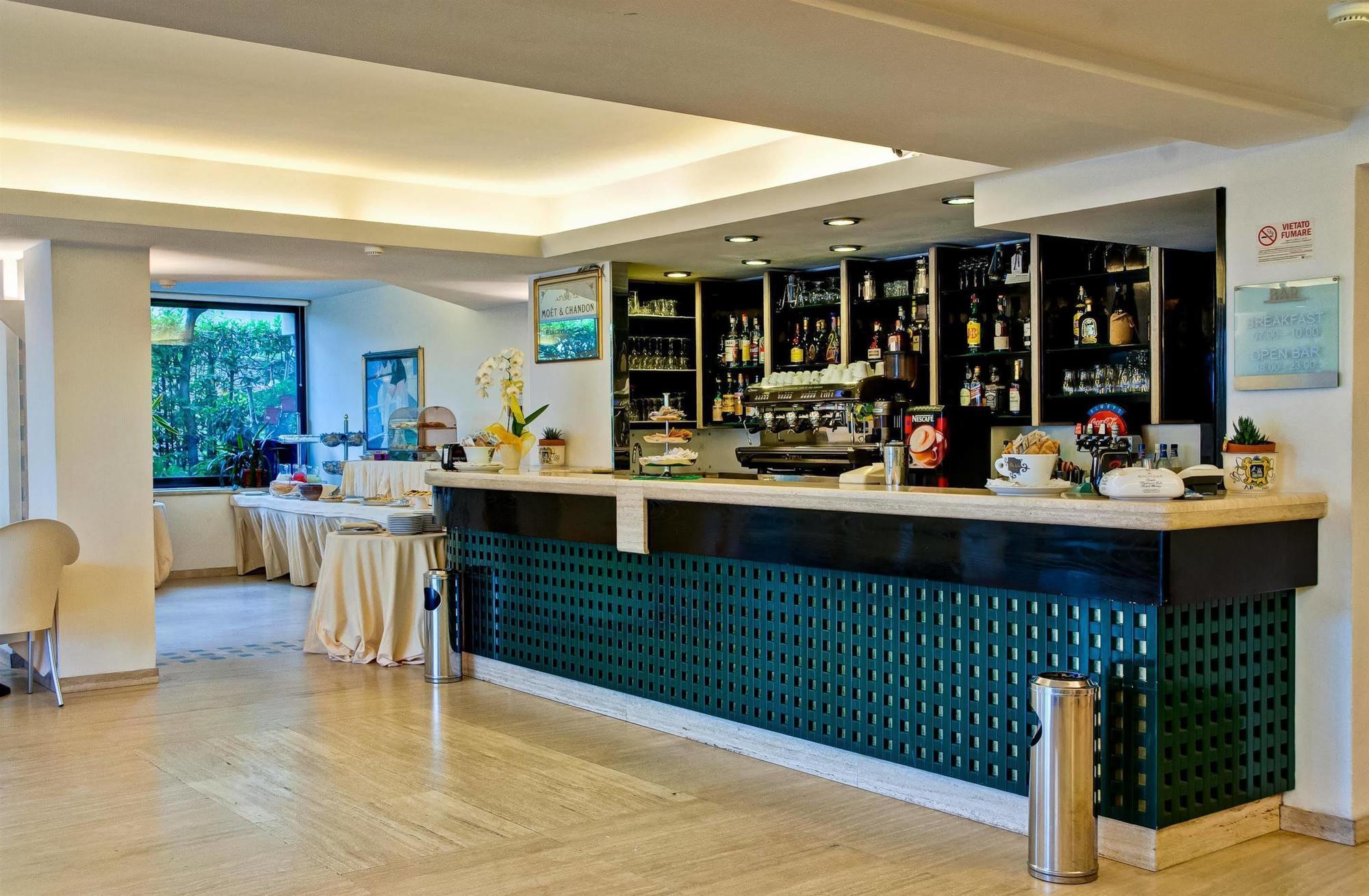 Hotel Europa Beach Village 길라노바리도 외부 사진