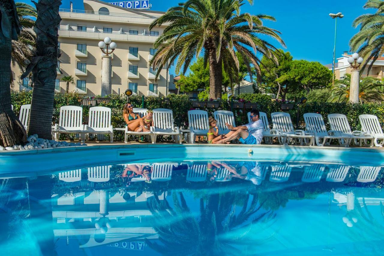 Hotel Europa Beach Village 길라노바리도 외부 사진