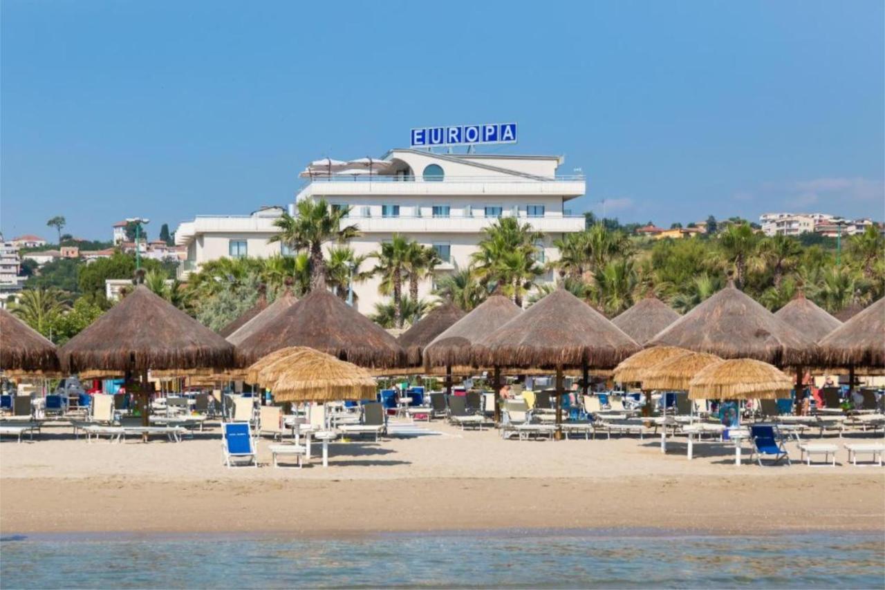 Hotel Europa Beach Village 길라노바리도 외부 사진